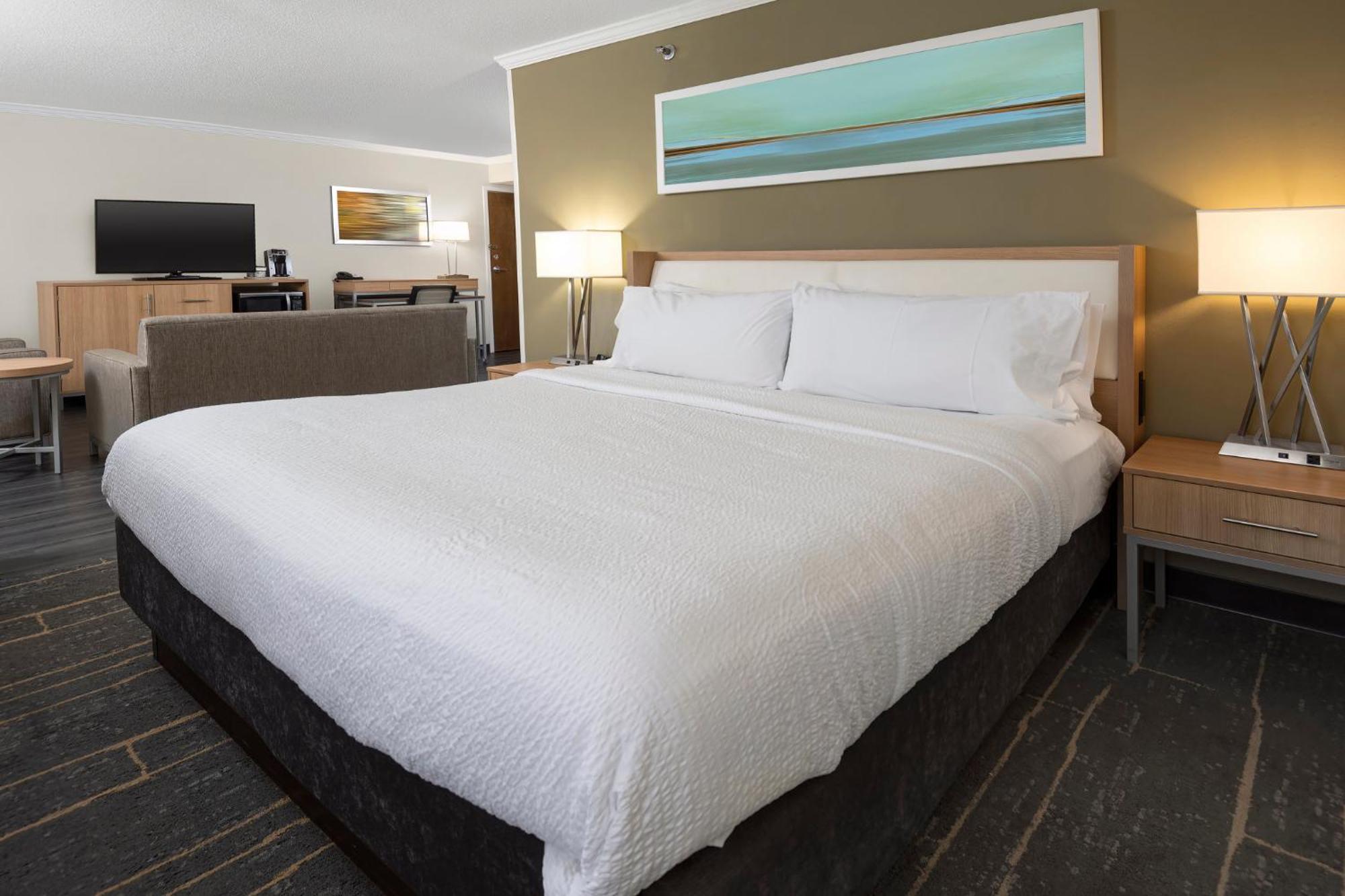 By Ihg Hotel
