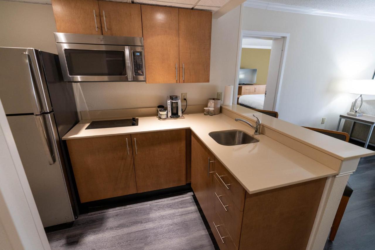 By Ihg 3* Greenville